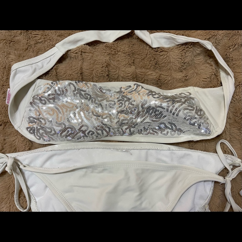 Strapless Bikini - Picture 2 of 4